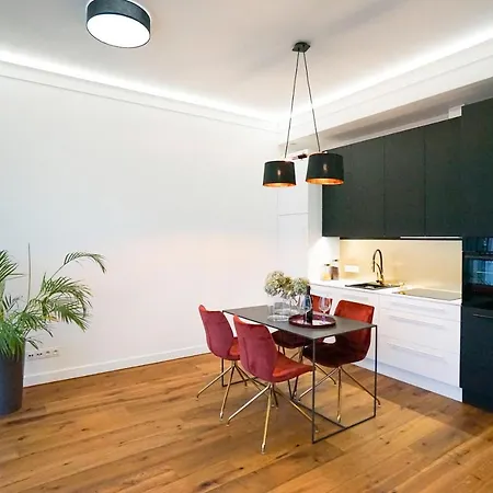 Granatowy Apartament * Grodzisk Mazowiecki