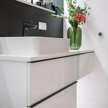 Granatowy Apartament