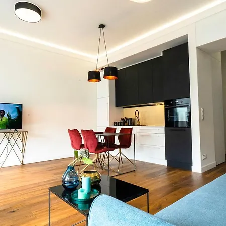 Granatowy Apartament Grodzisk Mazowiecki
