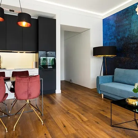 Granatowy Apartament